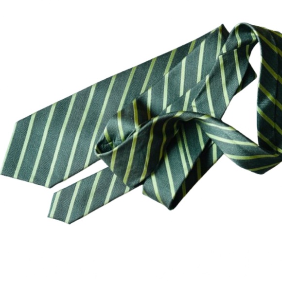 DKNY Silk Tie Gray with Kiwi Stripes 61"L x 3.25"W - Picture 2 of 7